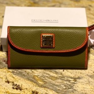 Dooney & Bourke Checkbook Wallet